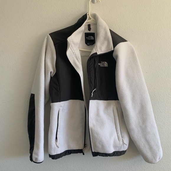 The North Face Jackets & Blazers - The North Face Denali white and gray fleece